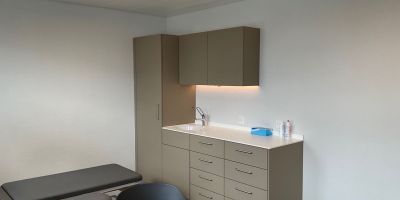 Behandlungszimmer.jpg